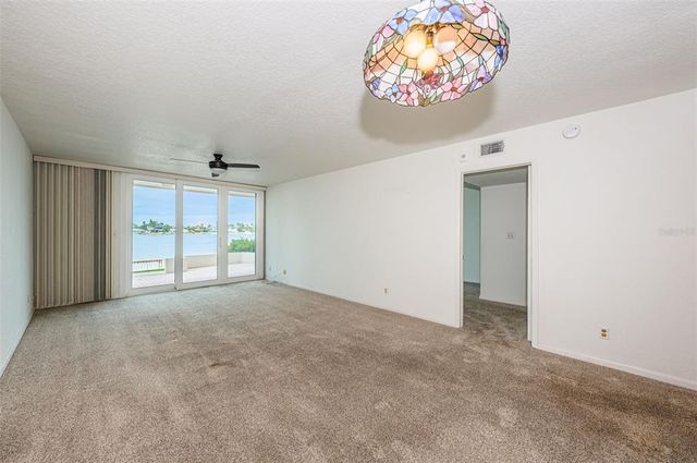 6083 BAHIA DEL MAR CIRCLE 158, St Petersburg, FL 33715
