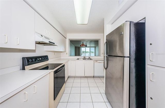 6083 BAHIA DEL MAR CIRCLE 158, St Petersburg, FL 33715