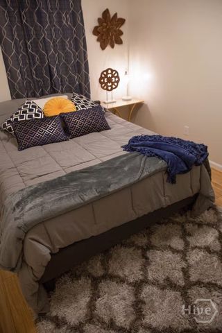 8 S Lake Drive, Savannah, GA 31410