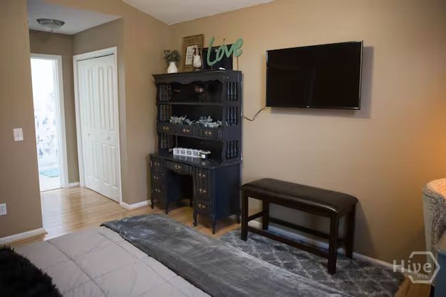 8 S Lake Drive, Savannah, GA 31410