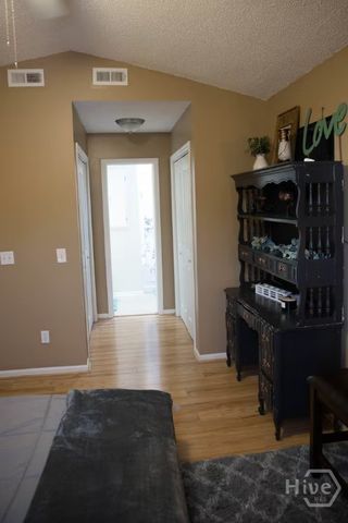 8 S Lake Drive, Savannah, GA 31410