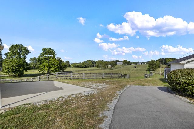 2509 Mount Sterling Road, Winchester, KY 40391