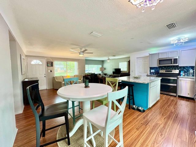3957 WAHOO DRIVE SE, St Petersburg, FL 33705