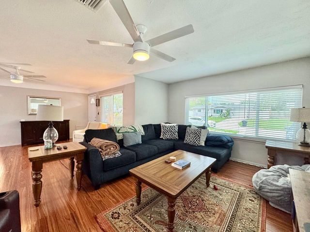 3957 WAHOO DRIVE SE, St Petersburg, FL 33705
