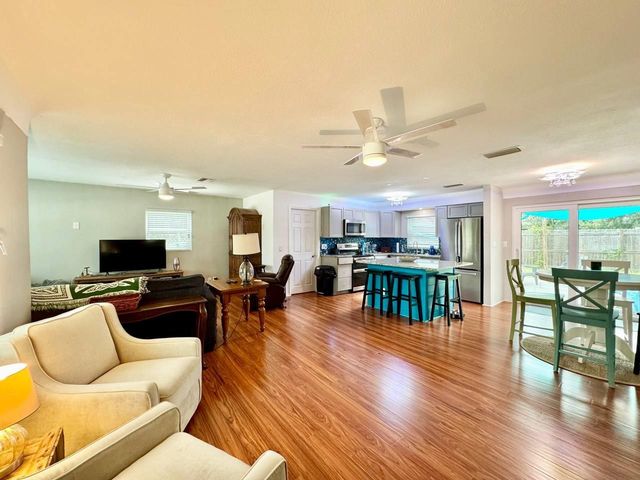 3957 WAHOO DRIVE SE, St Petersburg, FL 33705