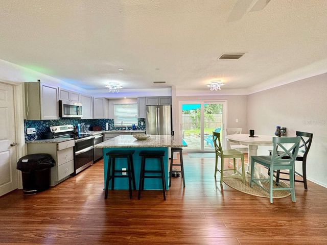 3957 WAHOO DRIVE SE, St Petersburg, FL 33705