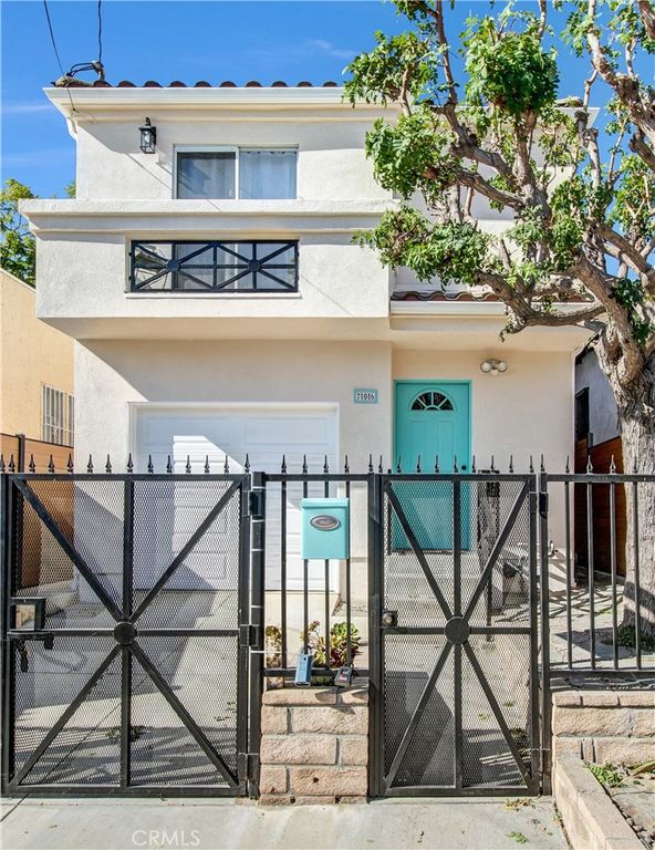 706 Amador, Los Angeles, CA 90012 — photo 2