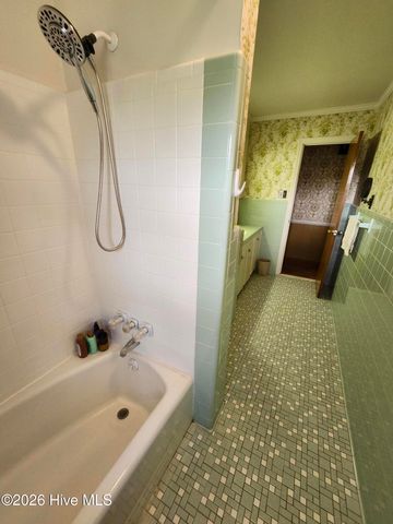 506 S Haughton Street, Williamston, NC 27892