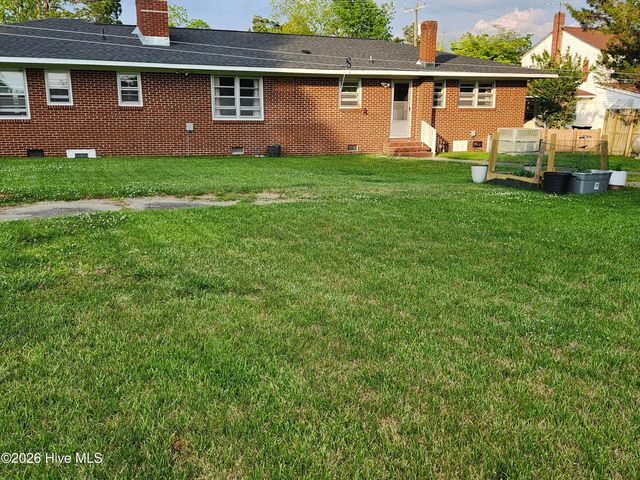 506 S Haughton Street, Williamston, NC 27892