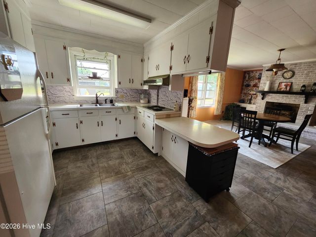 506 S Haughton Street, Williamston, NC 27892