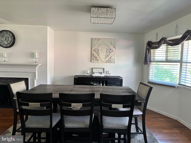 1105 ROCK CREEK DR, Wyncote, PA 19095