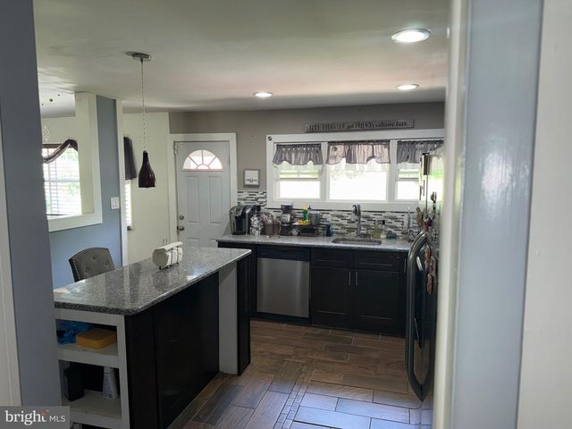 1105 ROCK CREEK DR, Wyncote, PA 19095