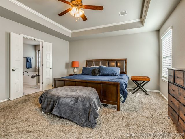 732 W 40th Place, Sand Springs, OK 74063