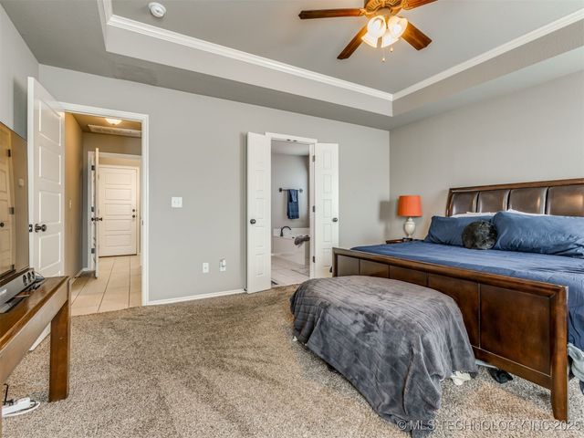 732 W 40th Place, Sand Springs, OK 74063