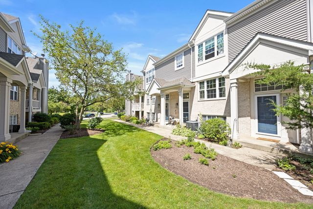 2625 Woodmere Drive, Darien, IL 60561