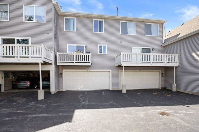 2625 Woodmere Drive, Darien, IL 60561
