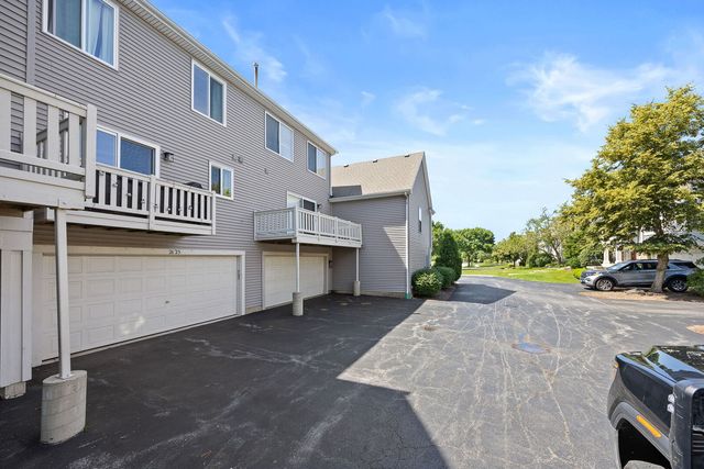 2625 Woodmere Drive, Darien, IL 60561