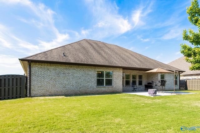 124 Harbor Glen Drive SW, Madison, AL 35756