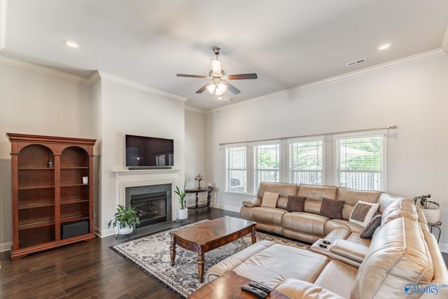 124 Harbor Glen Drive SW, Madison, AL 35756