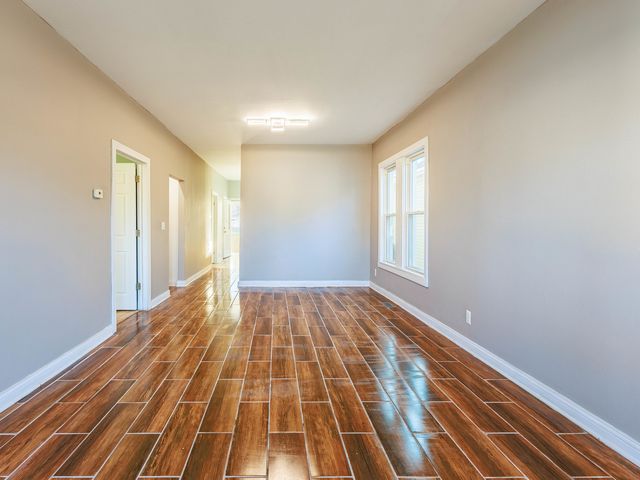 5729 S DAMEN Avenue, Chicago, IL 60636