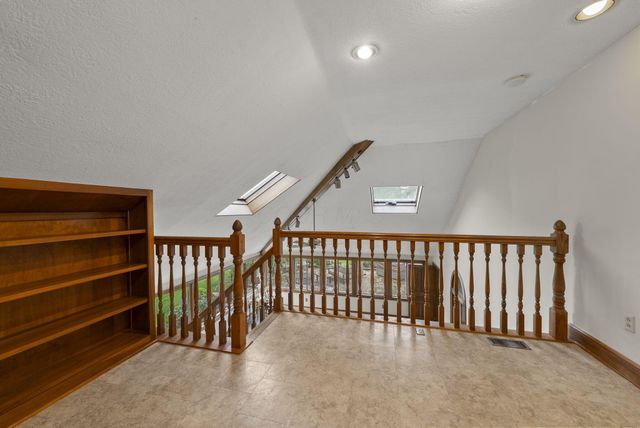 5200 Betonywood Place, Dublin, OH 43016