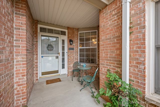 227 Wimbledon Place, Bloomingdale, IL 60108