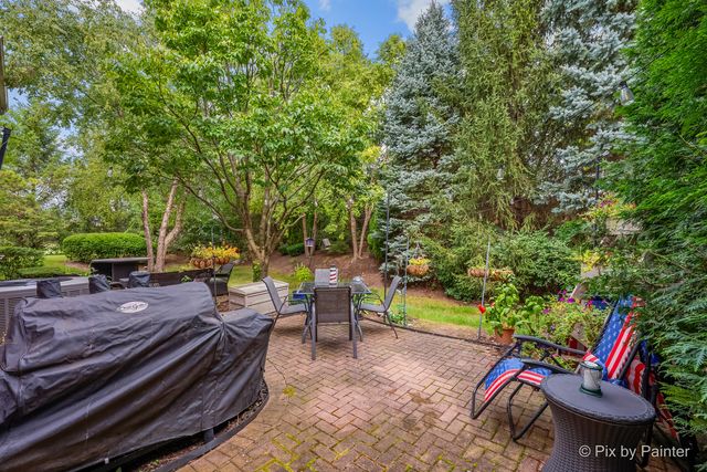 227 Wimbledon Place, Bloomingdale, IL 60108