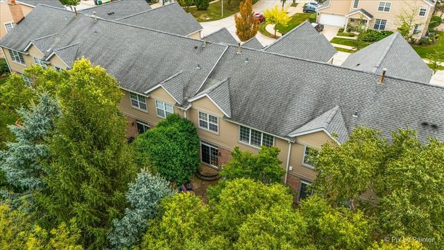 227 Wimbledon Place, Bloomingdale, IL 60108