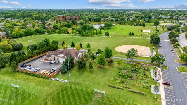 227 Wimbledon Place, Bloomingdale, IL 60108