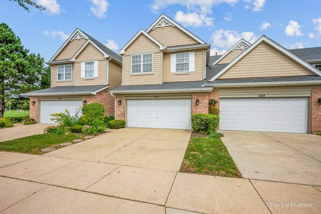 227 Wimbledon Place, Bloomingdale, IL 60108