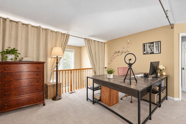 227 Wimbledon Place, Bloomingdale, IL 60108