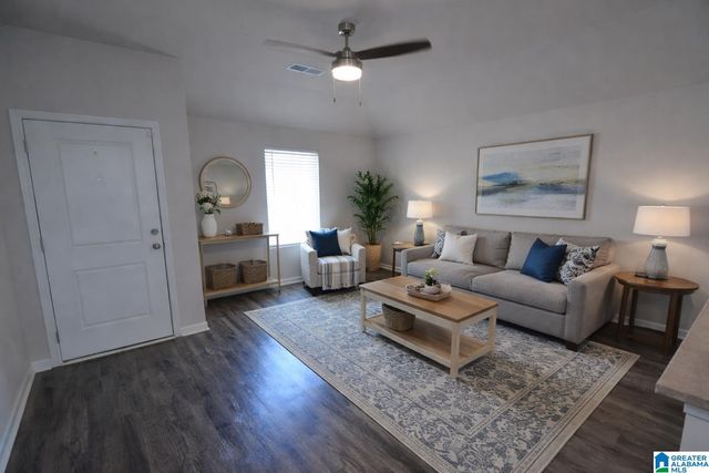 283 AMBER AVENUE, Calera, AL 35040