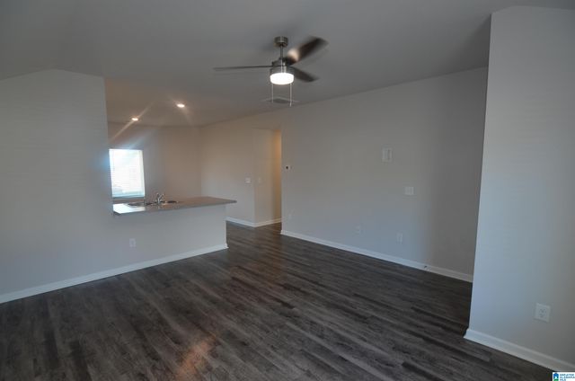 283 AMBER AVENUE, Calera, AL 35040