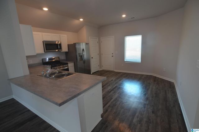 283 AMBER AVENUE, Calera, AL 35040