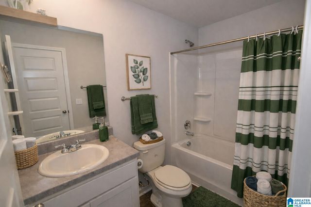 283 AMBER AVENUE, Calera, AL 35040