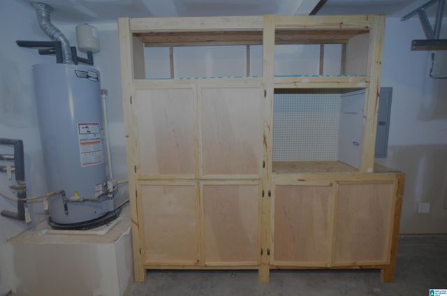 283 AMBER AVENUE, Calera, AL 35040