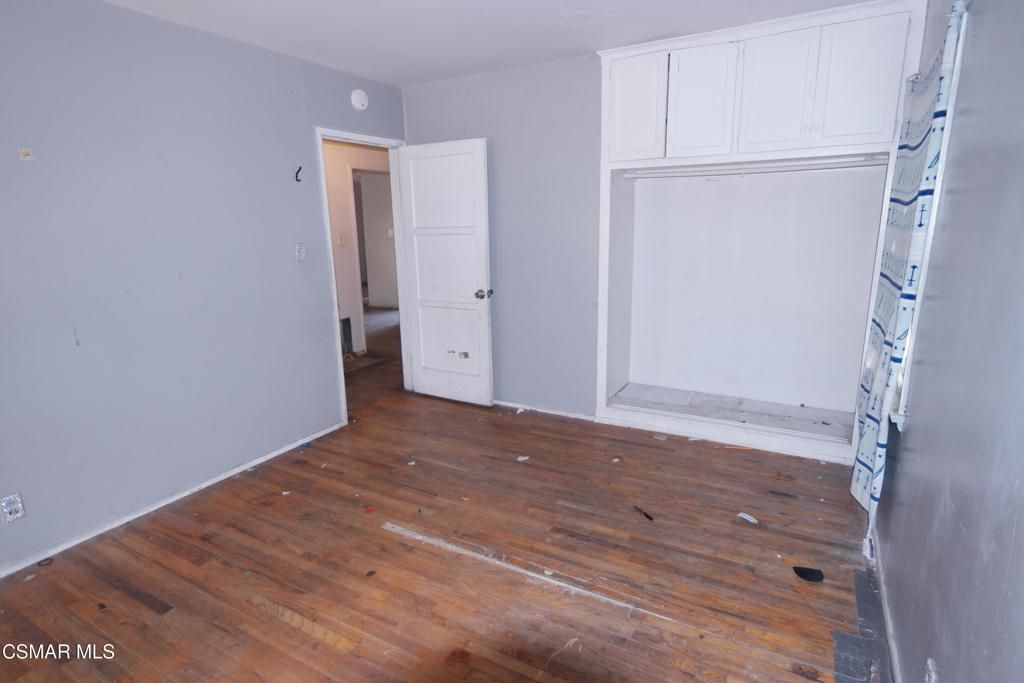 Image 3 of property listing at 17740 Vanowen Street, Reseda, CA 91335