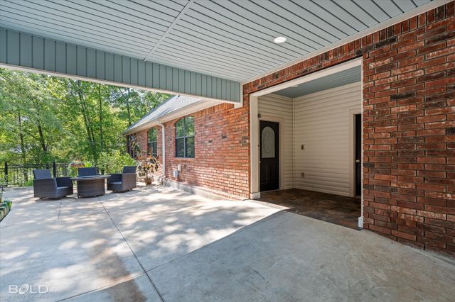 36 Golf Club Drive, Haughton, LA 71037