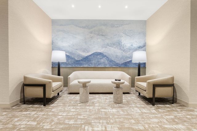 33 Pond Ave 523, Brookline, MA 02445