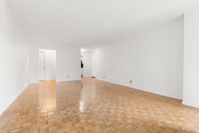 33 Pond Ave 523, Brookline, MA 02445
