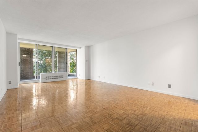 33 Pond Ave 523, Brookline, MA 02445