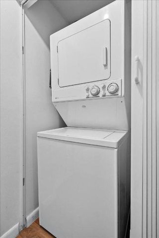 884 Worcester Lane, Lake Worth, FL 33467