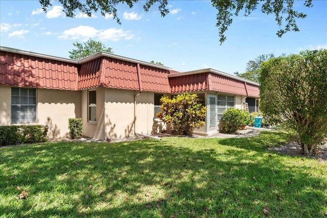 884 Worcester Lane, Lake Worth, FL 33467