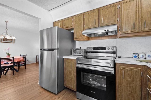 884 Worcester Lane, Lake Worth, FL 33467