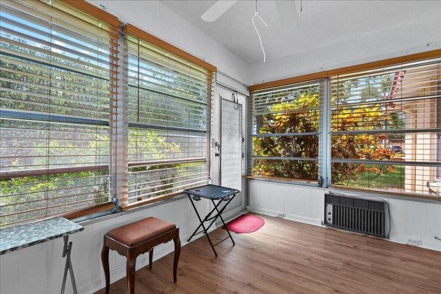 884 Worcester Lane, Lake Worth, FL 33467