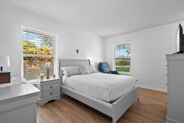 884 Worcester Lane, Lake Worth, FL 33467