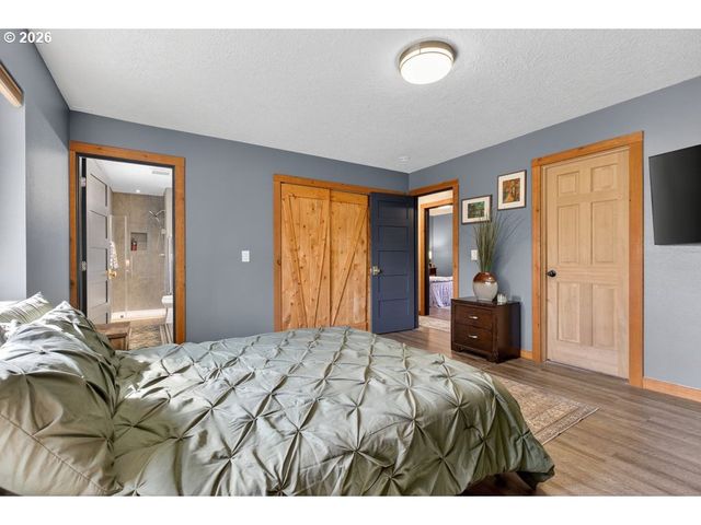 139 Se CURTIS Dr, Corbett, OR 97019