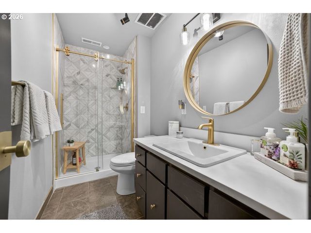 139 Se CURTIS Dr, Corbett, OR 97019