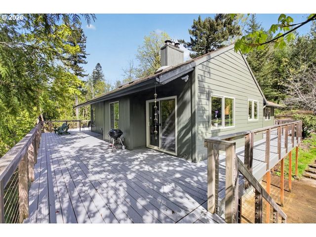 139 Se CURTIS Dr, Corbett, OR 97019