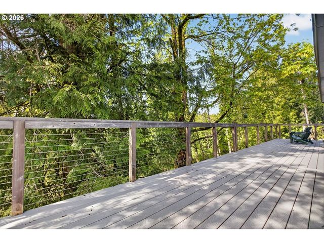 139 Se CURTIS Dr, Corbett, OR 97019